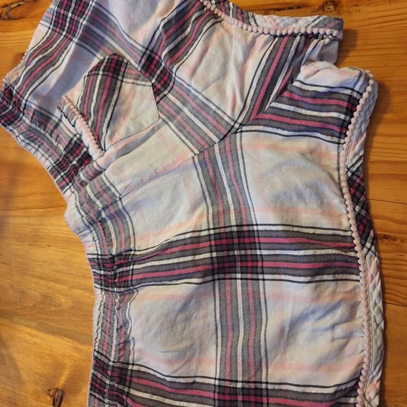 Victoria's Secret plaid pajama shorts - Picture 2 of 6